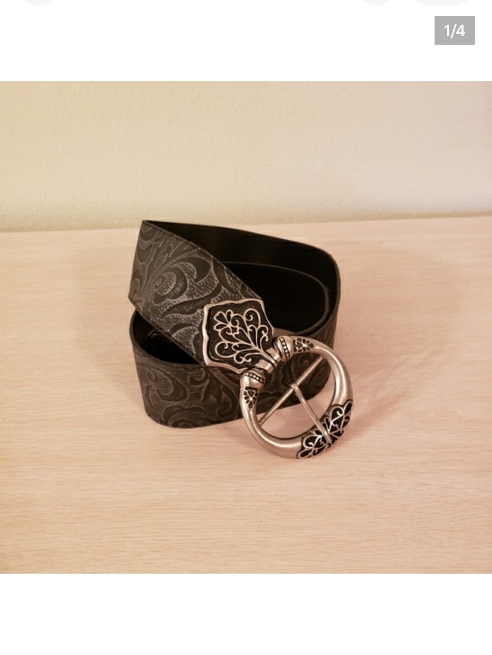 Gray Paisley Women's Belt with Ornate Silver-Tone Round Buckle